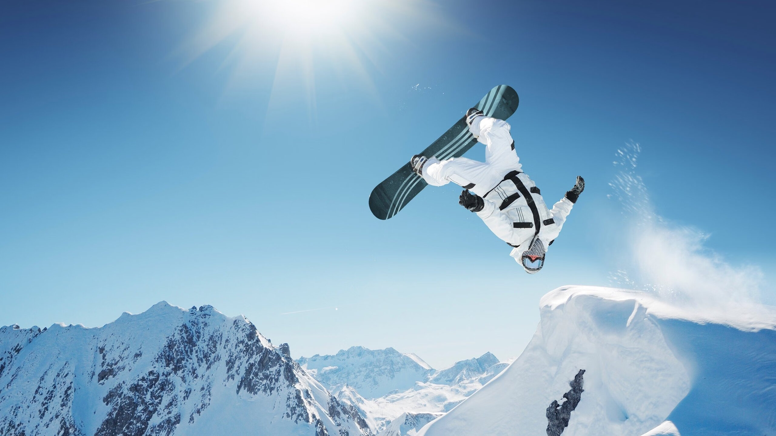 “青训联盟签署战略合作协议，打造国家足球梯队”，2020全国青训联盟杯足球邀请赛